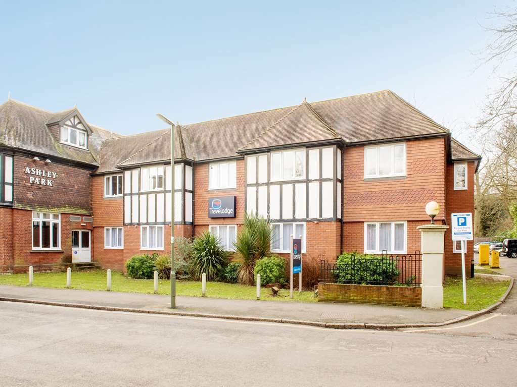 Travelodge Walton On Thames Exteriér fotografie